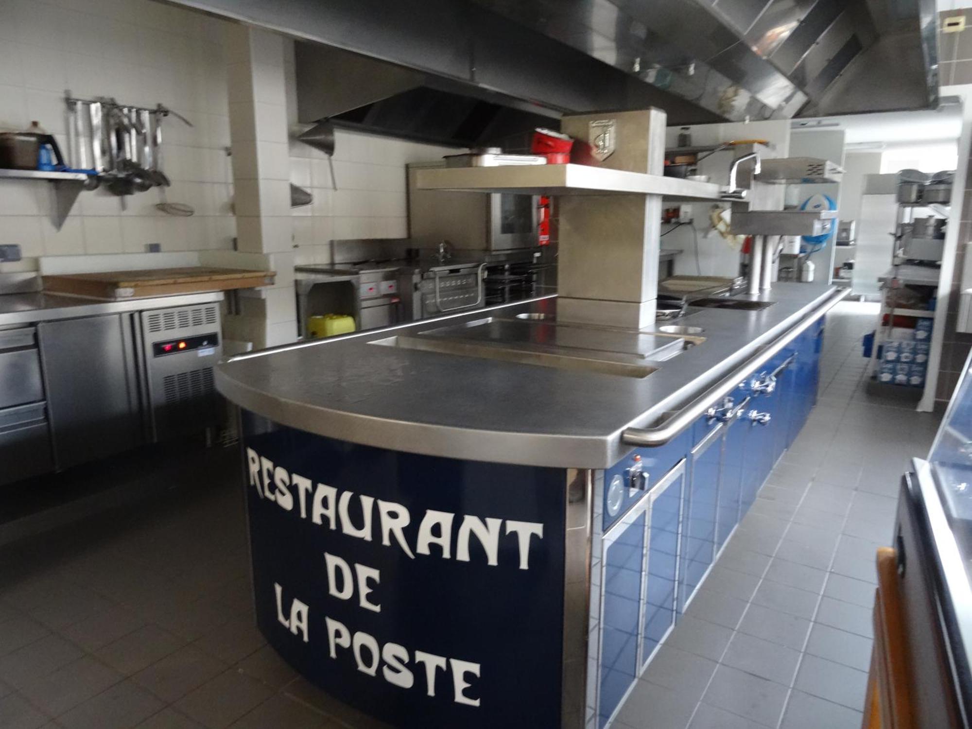 Hotel Restaurant De La Poste Saint-Just-en-Chevalet エクステリア 写真