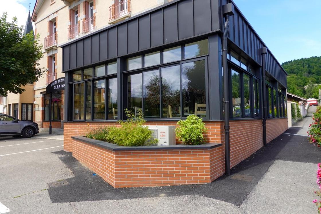 Hotel Restaurant De La Poste Saint-Just-en-Chevalet エクステリア 写真